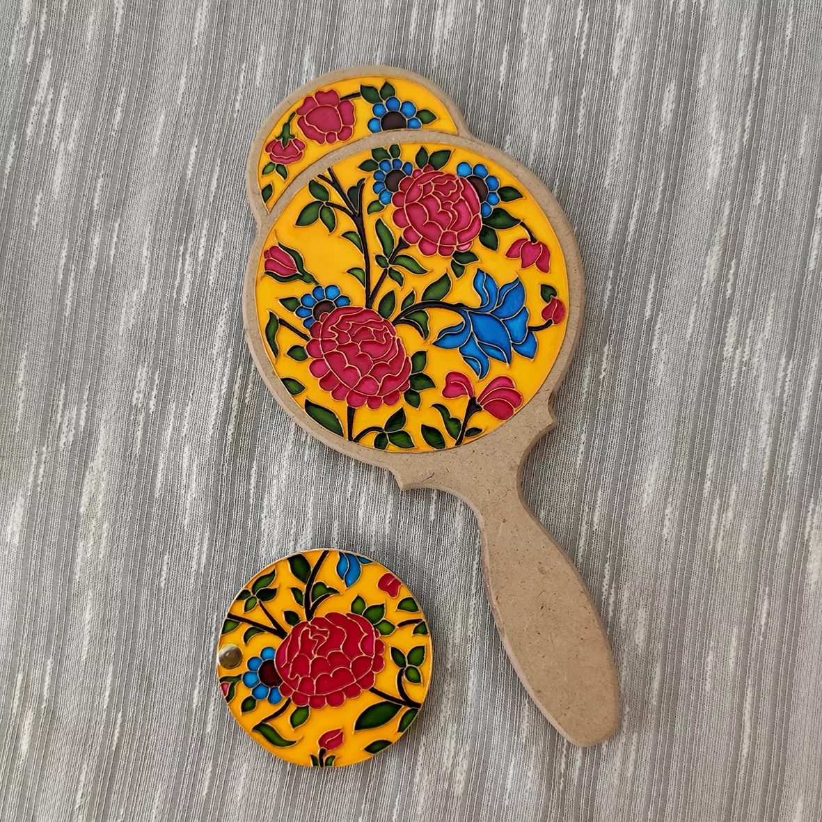 آینه آرایشی مدل سنتی به همراه آینه جیبی