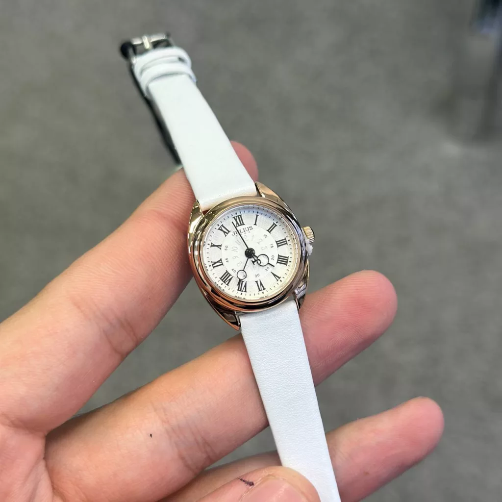 ساعت مچی عقربه‌ای کوارتز زنانه جولیوس مدل 546lk