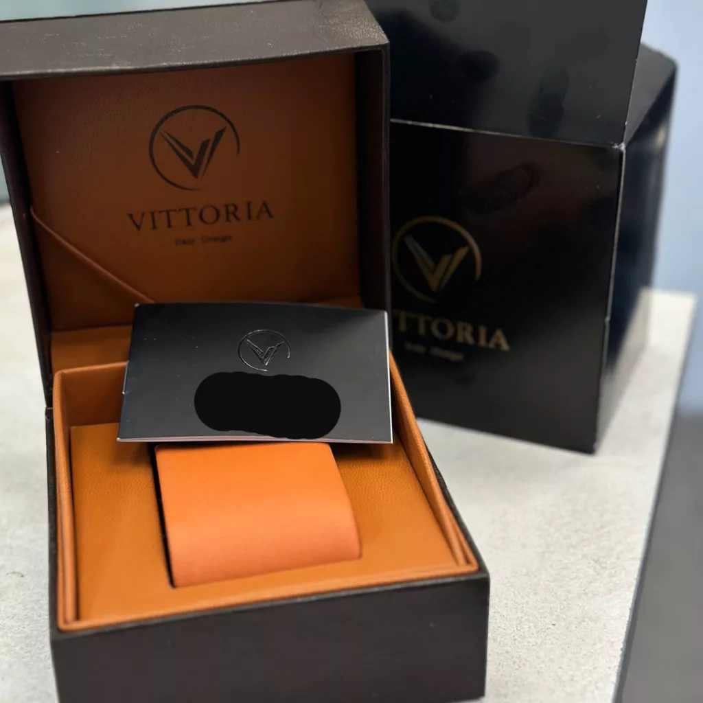 ساعت مچی عقربه‌ای کوارتز زنانه ویتوریا مدل vt67890