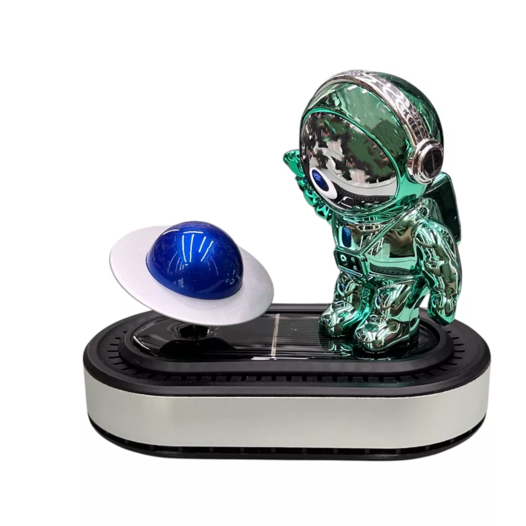 خوشبوکننده خودرو مدل سولار خورشیدی چرخشی طرح آدم فضا نورد کد GRN