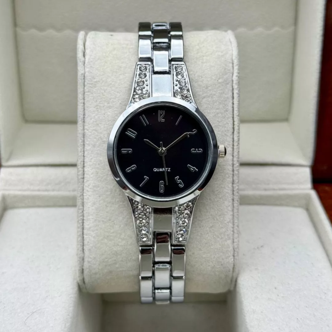 ساعت مچی عقربه‌ای کوارتز زنانه مدل کلاسیک لوکس بند دستبندی کد ۷