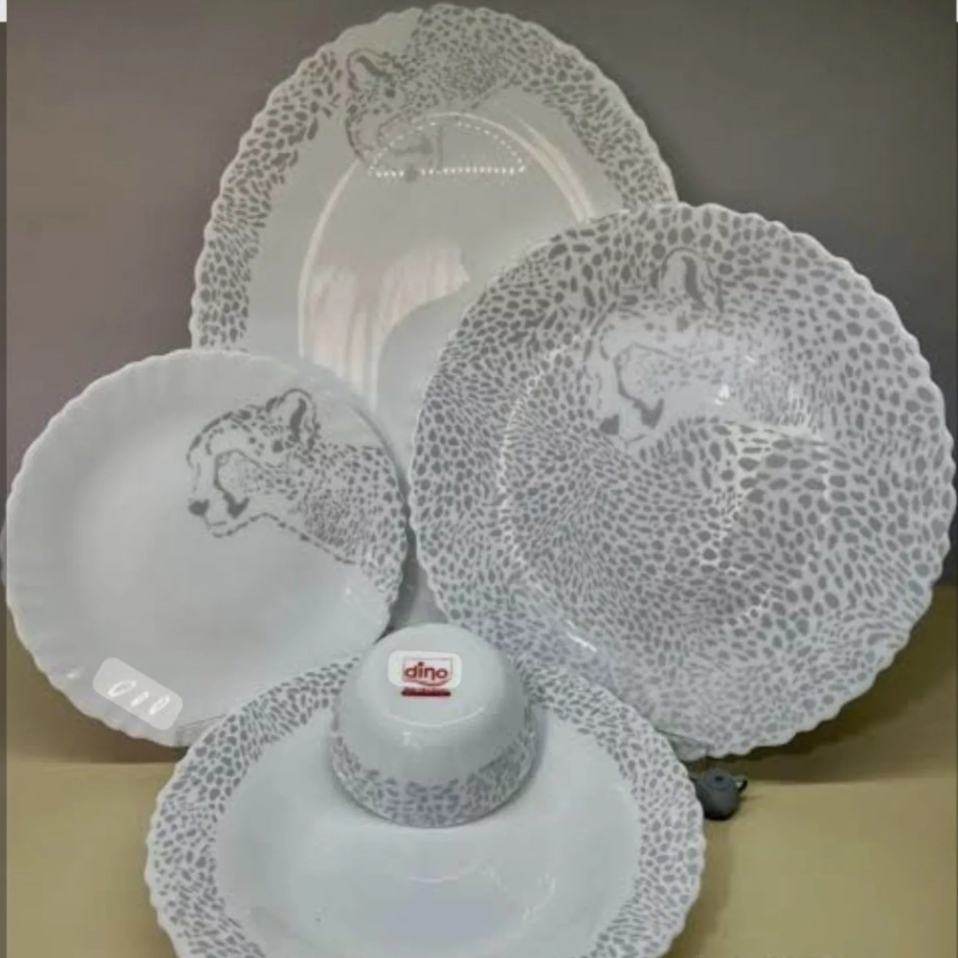 سرویس غذاخوری 25 پارچه 6 نفره دینو مدل Y20