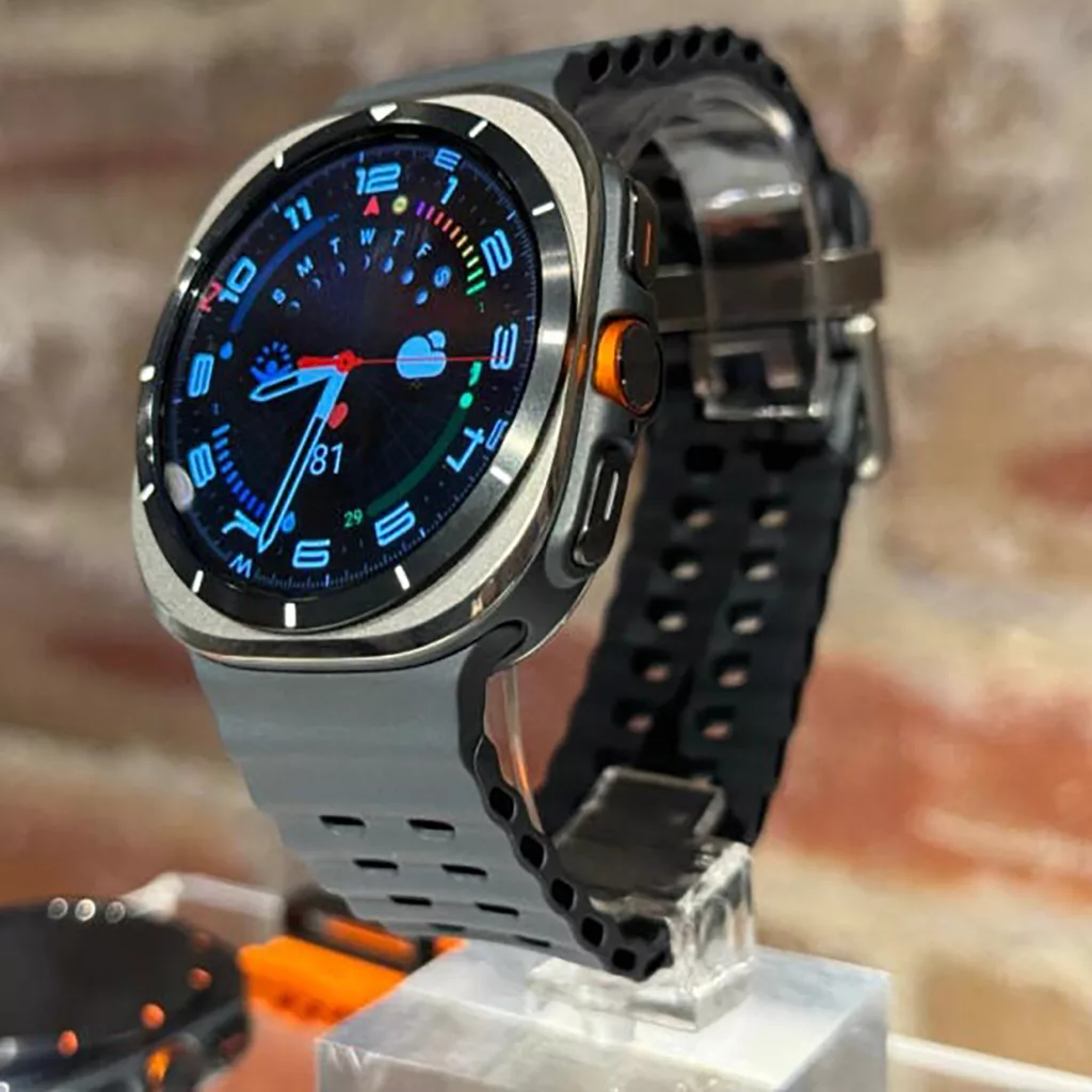 ساعت هوشمند 49 میلی متری ویزمی مدل ws x7 ultra با سه بند سیلیکونی، فلزی و چرم مصنوعی