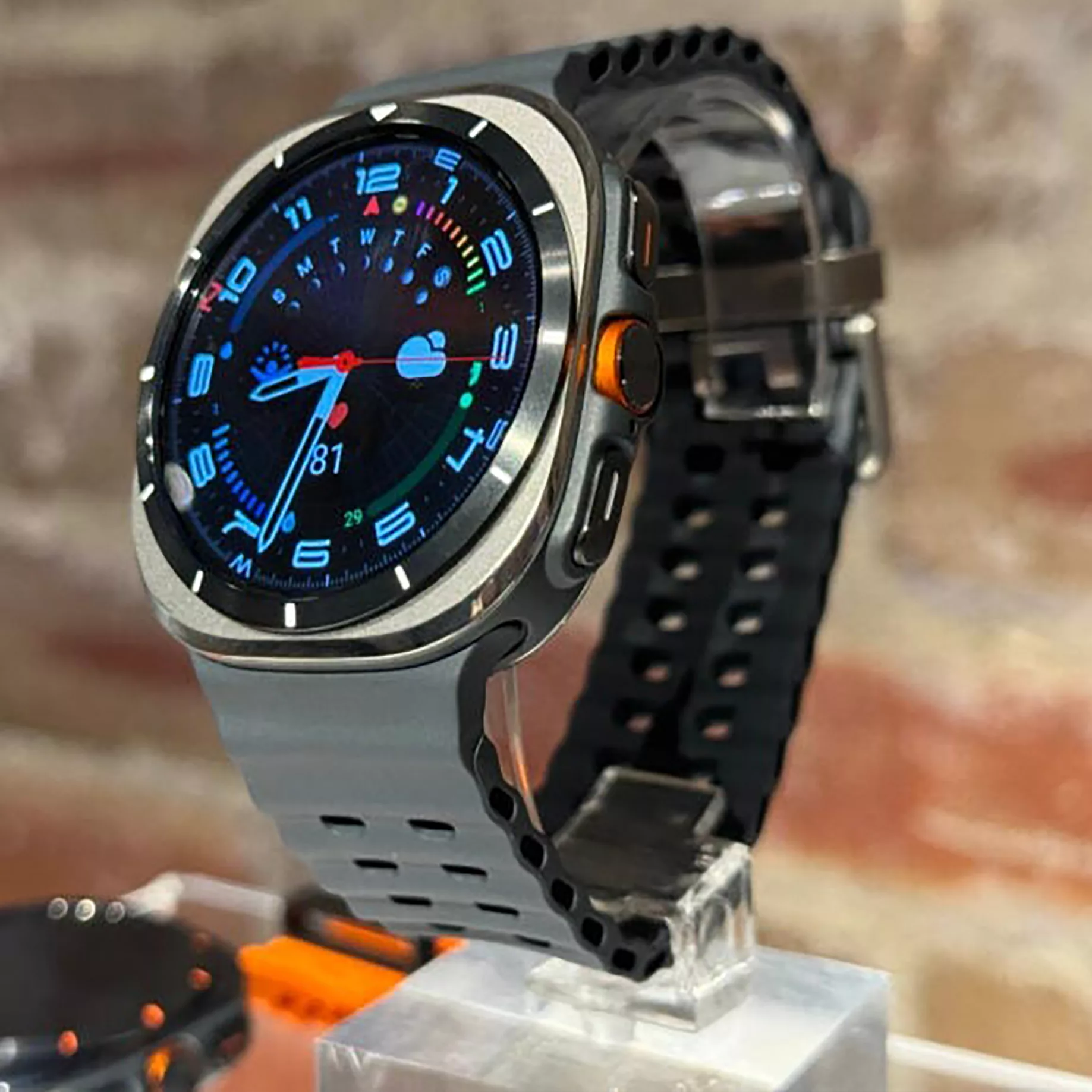 ساعت هوشمند 49 میلی متری ویزمی مدل ws x7 ultra با سه بند سیلیکونی، فلزی و چرم مصنوعی