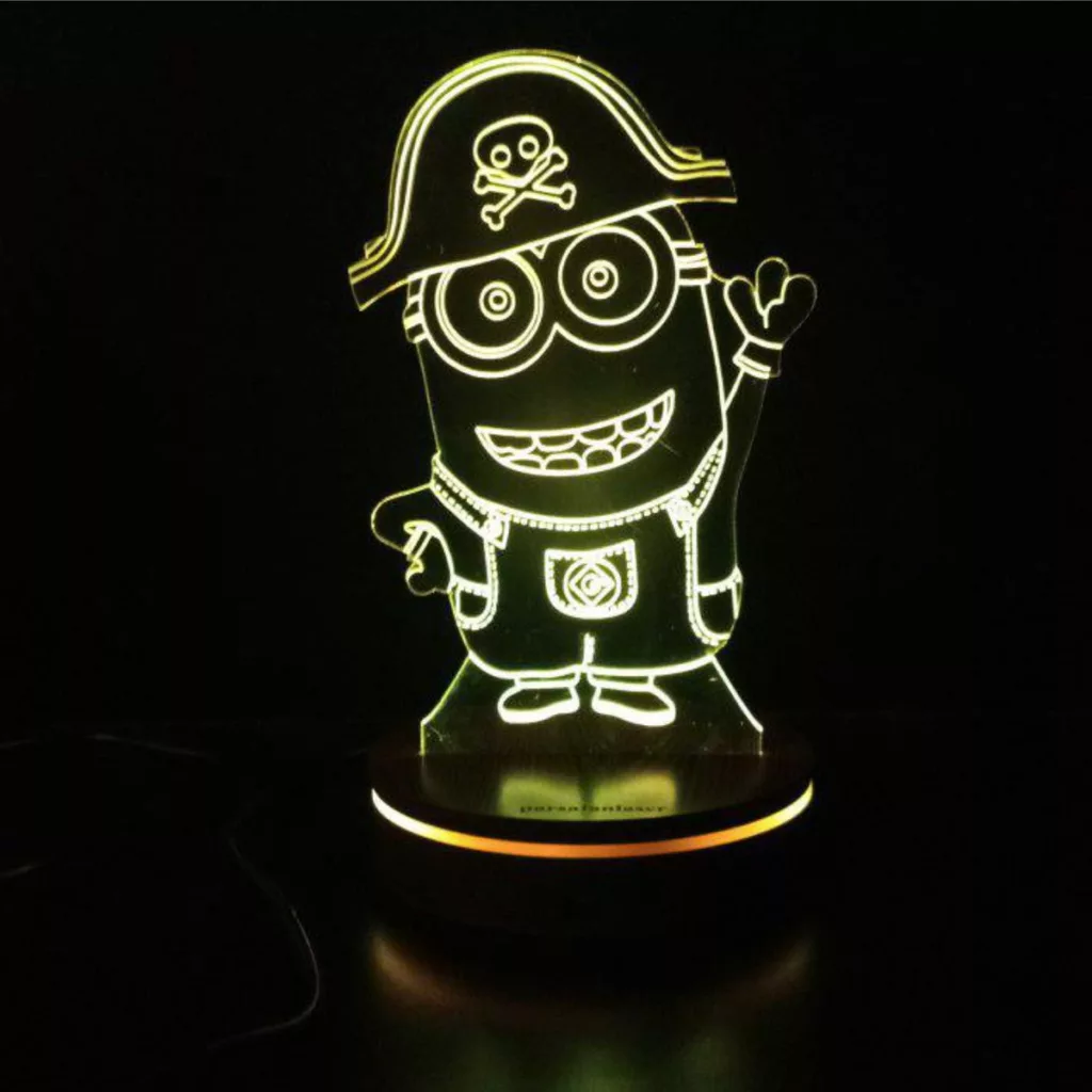 چراغ خواب کودک پارسافن لیزر طرح کارتونی مینیون دزد دریایی