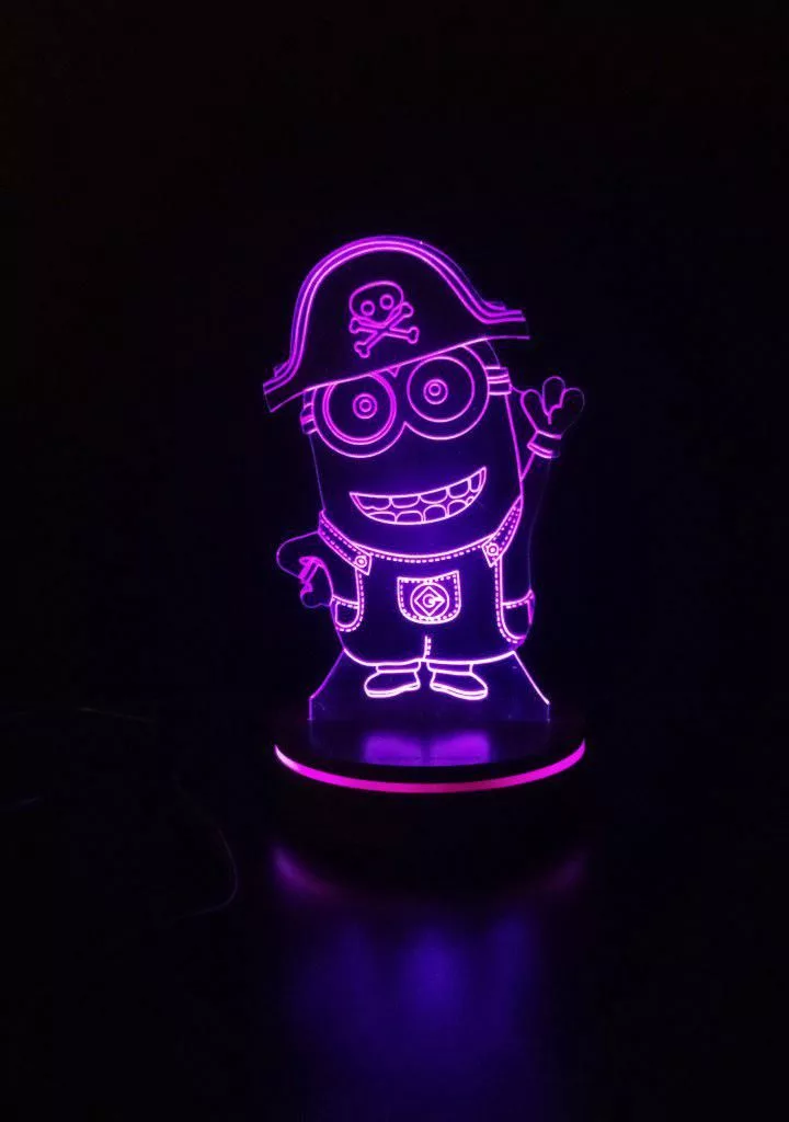 چراغ خواب کودک پارسافن لیزر طرح کارتونی مینیون دزد دریایی