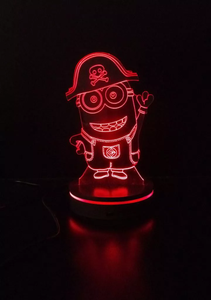 چراغ خواب کودک پارسافن لیزر طرح کارتونی مینیون دزد دریایی