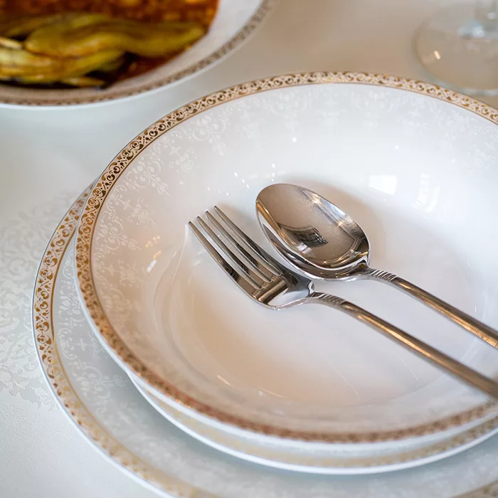 سرویس غذاخوری 35 پارچه چینی زرین ایران سری شهرزاد مدل رومینا درجه یک