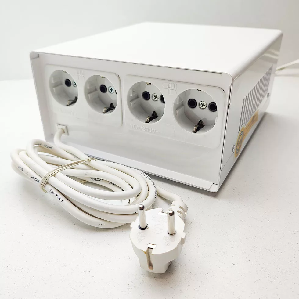 استابیلایزر سارا مدل T1100S ظرفیت 1000 ولت آمپر