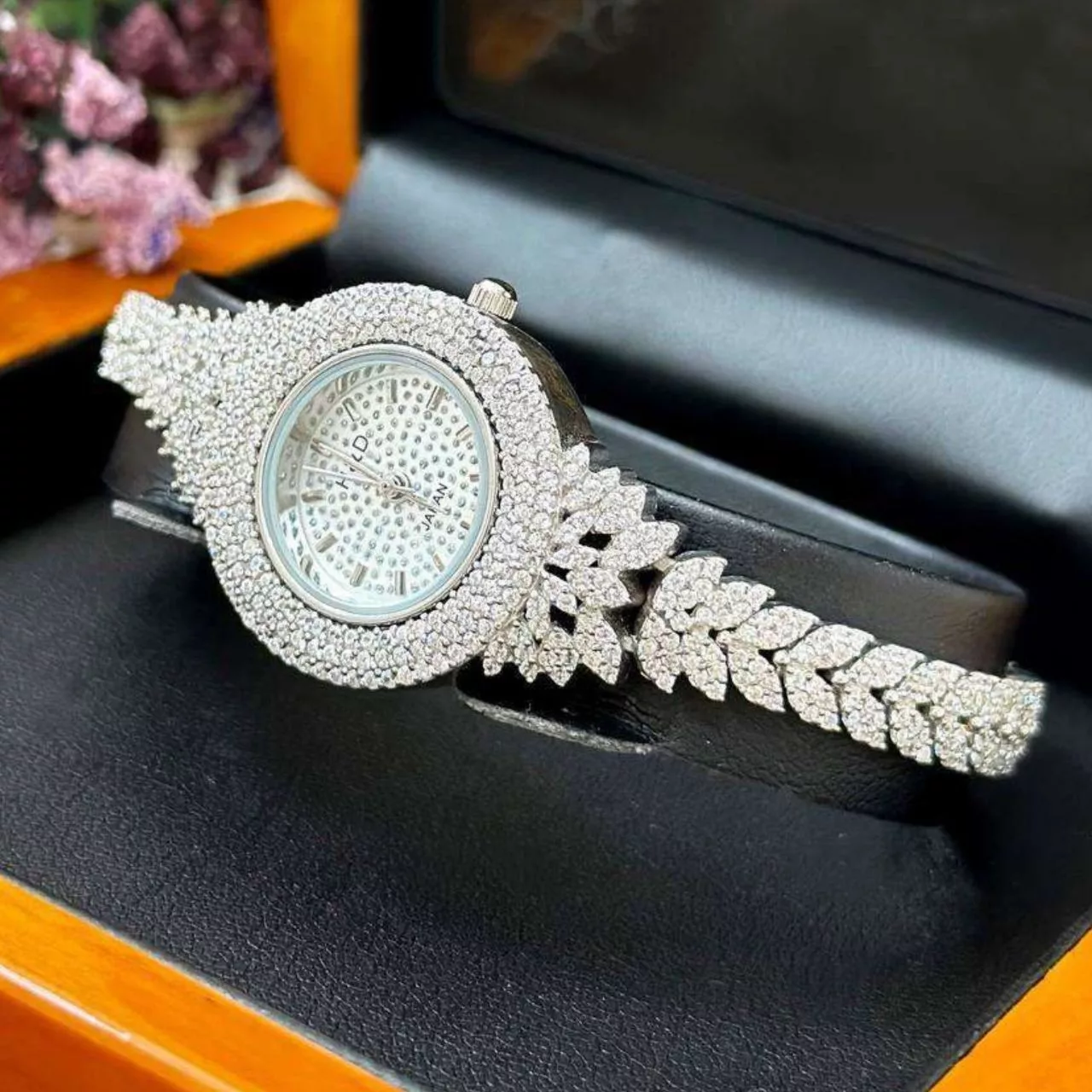 ساعت مچی عقربه ای نقره زنانه مدلBARF 07