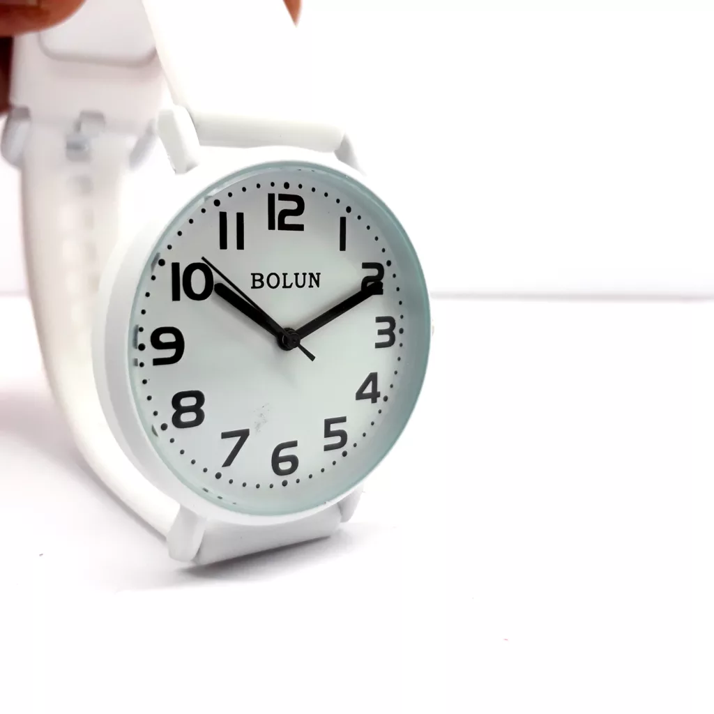 ساعت مچی عقربه ای بلون کد s33