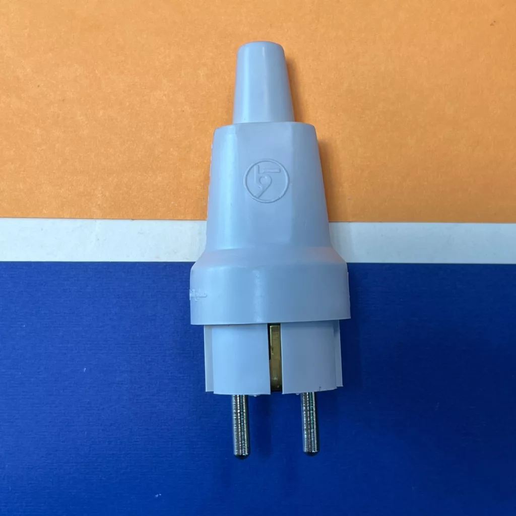 دوشاخه صنعتی کاوه مدل KP2116E بسته 10 عددی