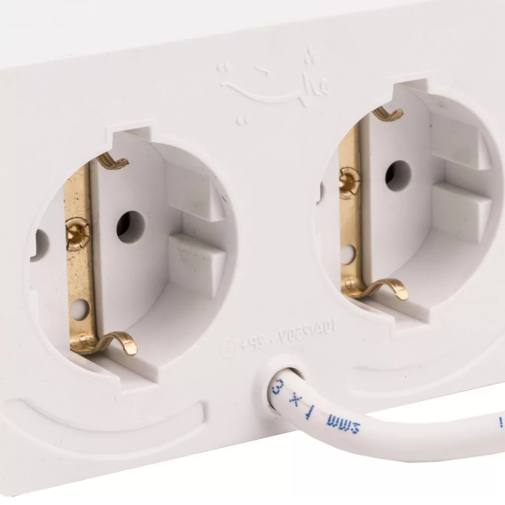 محافظ ولتاژ یخچال و فریزر تیراژه مدل S4004