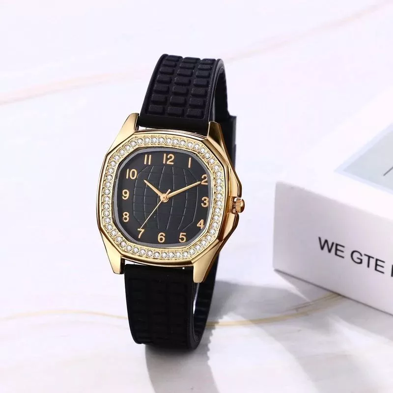 ساعت مچی عقربه ای زنانه مدل بولونmm