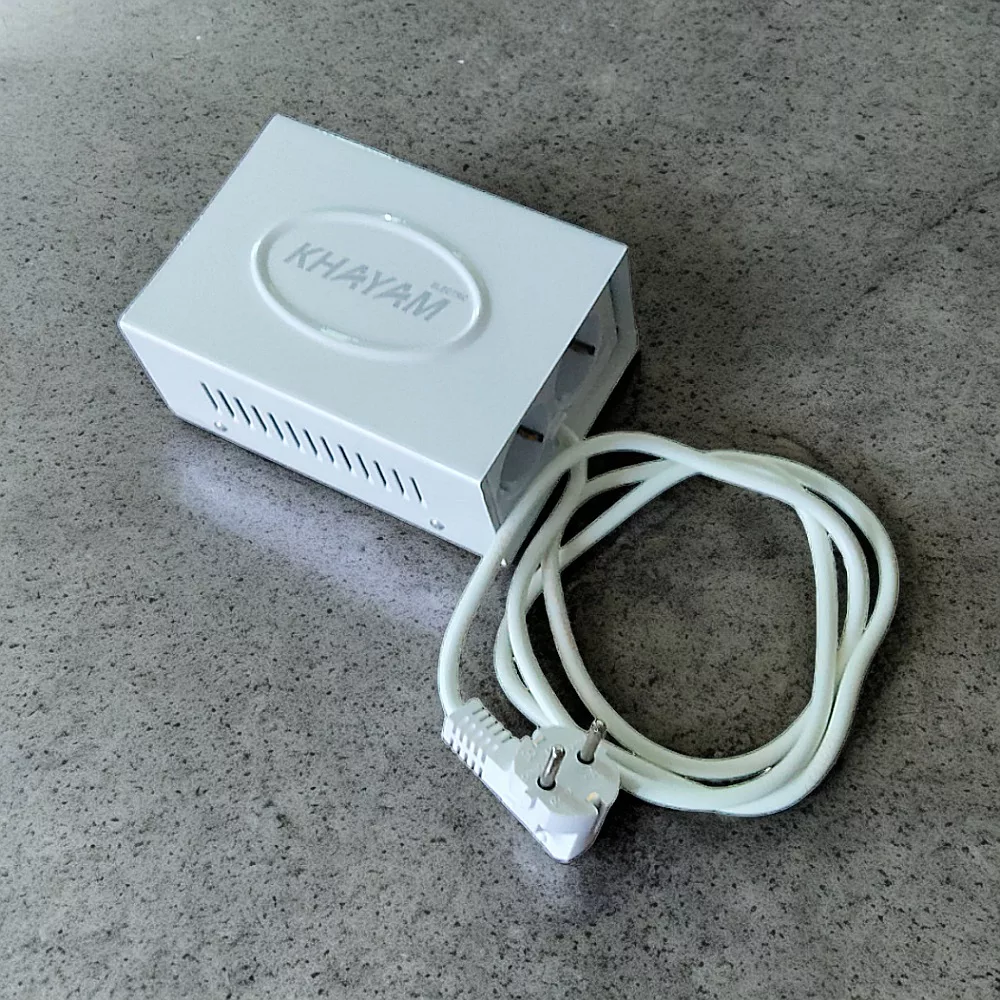 محافظ ولتاژ خیام الکتریک مدل ارت دار صنعتی