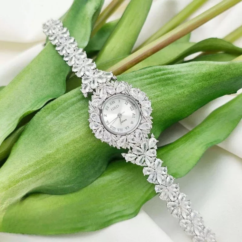 ساعت مچی عقربه‌ای زنانه مدل نقره فلاور بی اس جی کد 00022