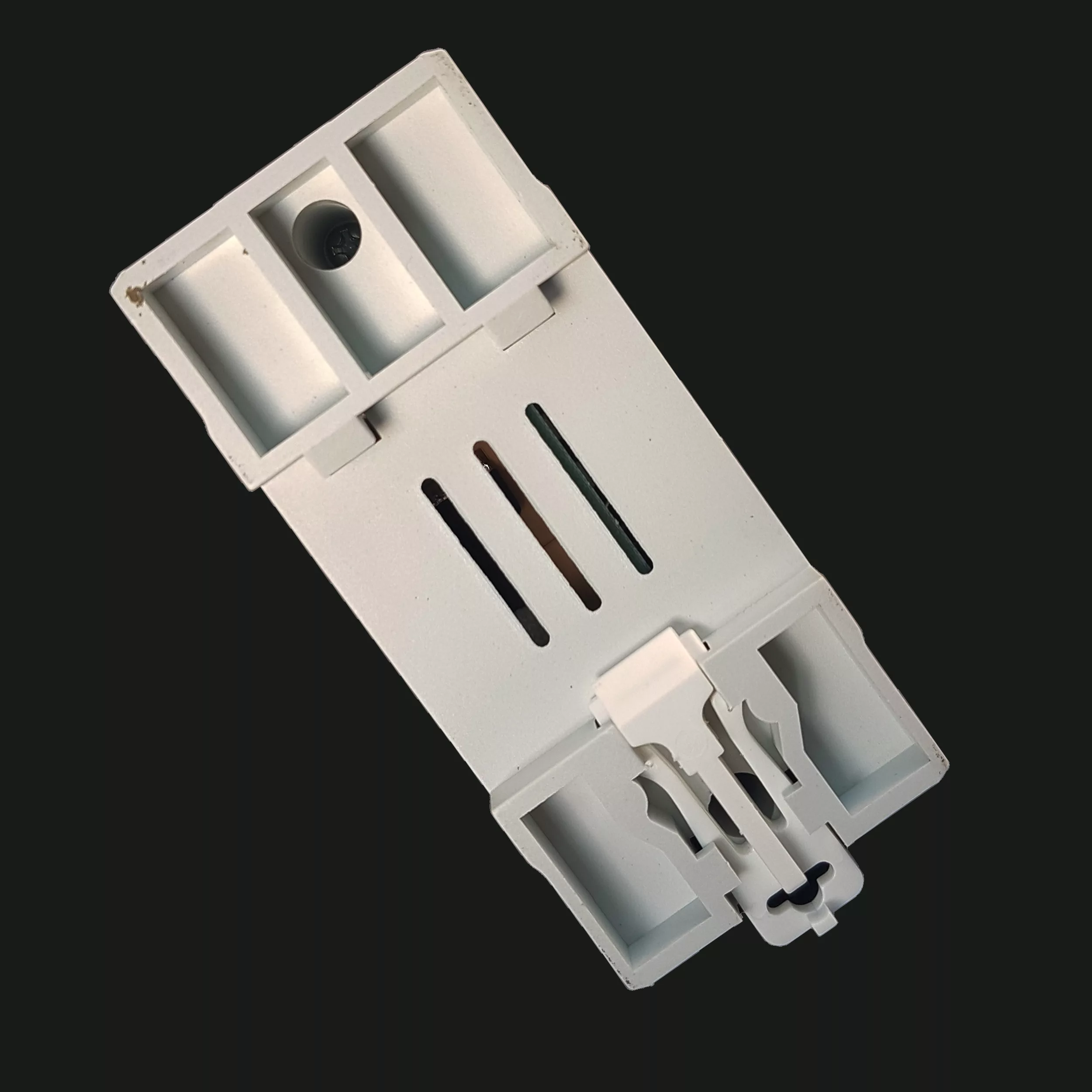 محافظ ولتاژ آی سوئیچ الکتریک مدل sp1-63A