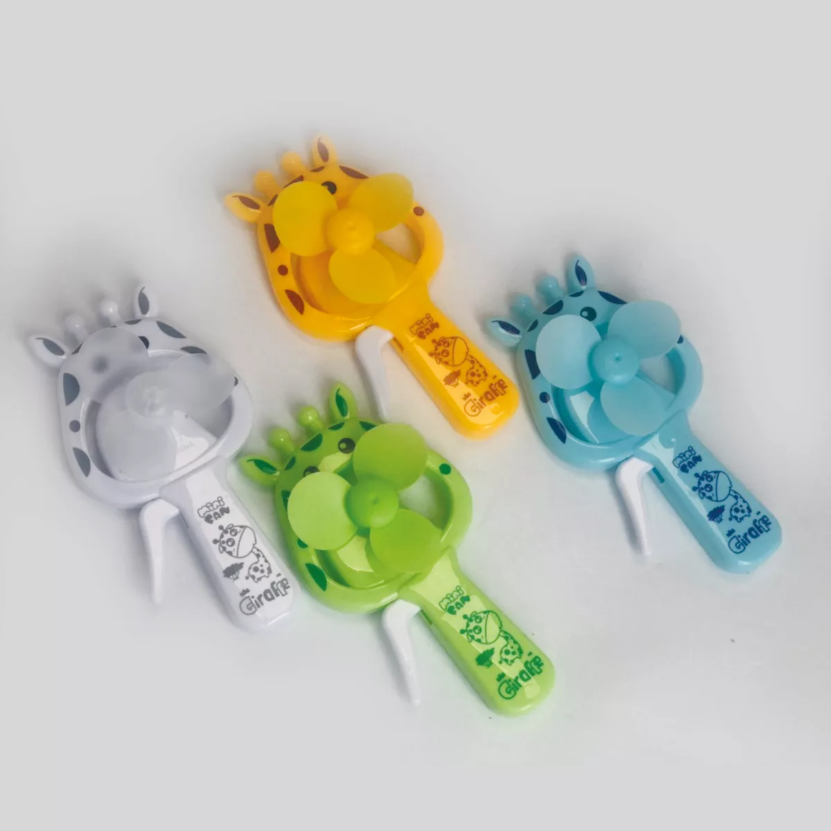 پنکه دستی طرح زرافه مدل  BL139182-3