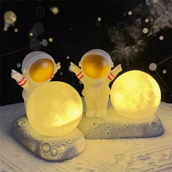 چراغ خواب اتاق کودک مدل فضانورد