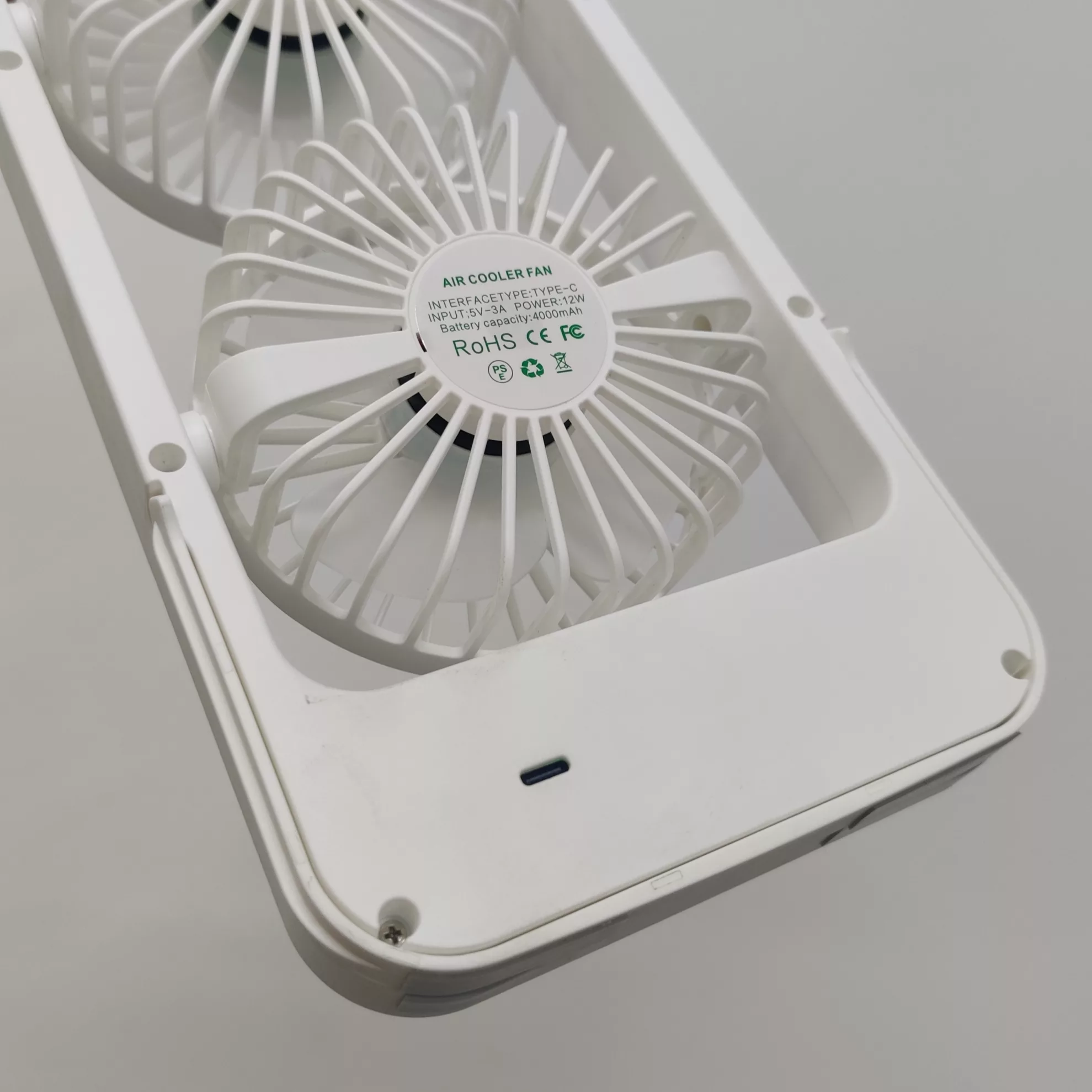 پنکه رومیزی مدل  F10 ظرفیت 4000 میلی آمپر