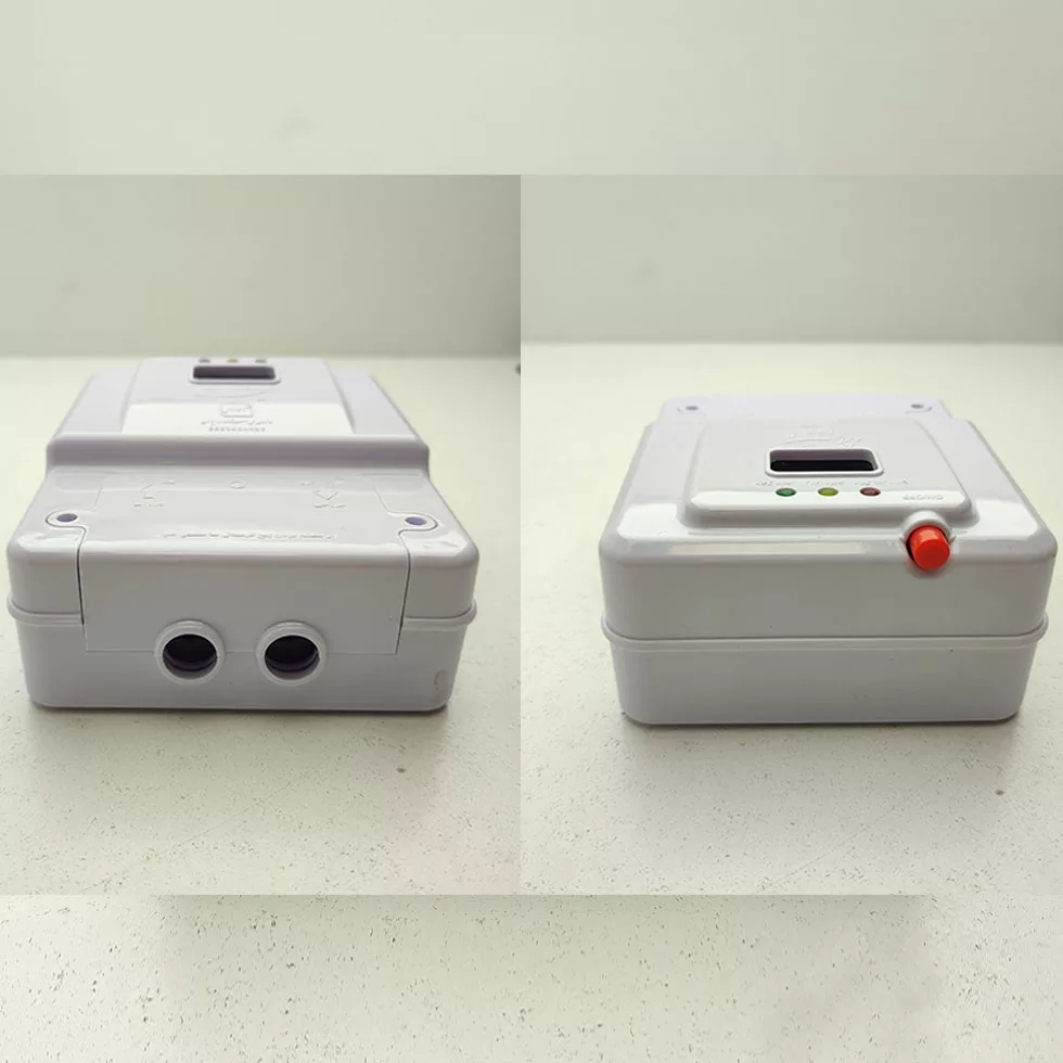 محافظ ولتاژ تیراژه مدل دیجیتالی ترمینالی D8000