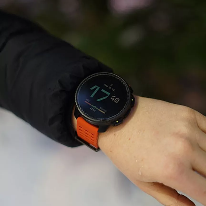 ساعت هوشمند 49 میلی متری سونتو مدل Vertical Solar کد SS050987000 بند سیلیکونی