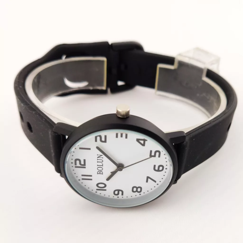 ساعت مچی عقربه ای زنانه بولون مدل B3816