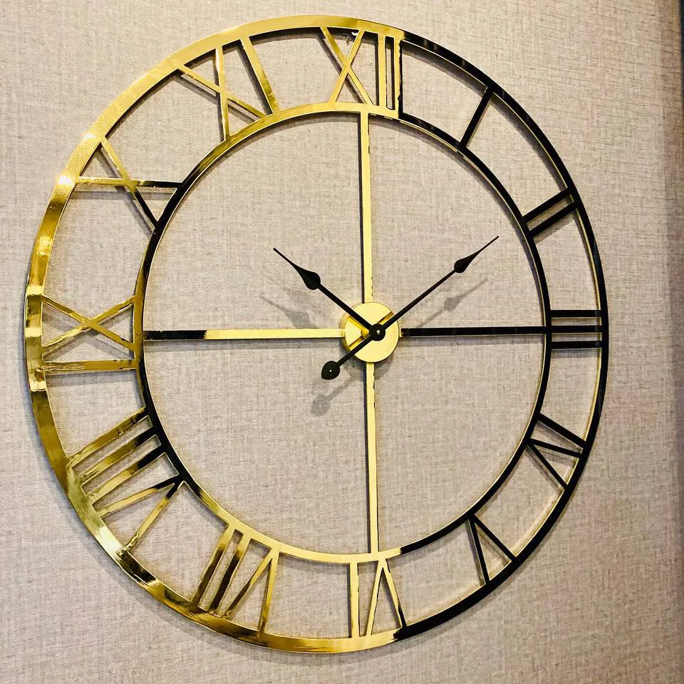 ساعت دیواری مدل رومنس