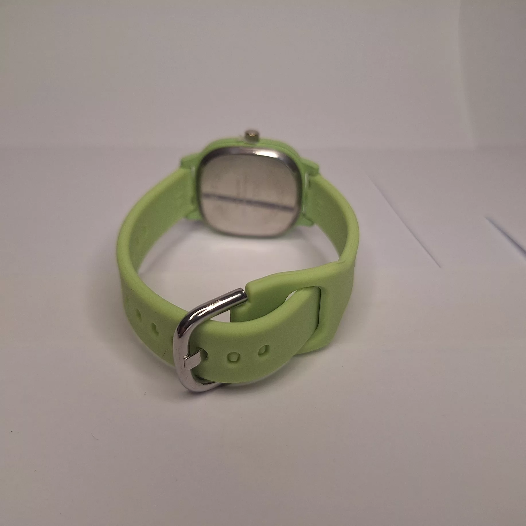 ساعت مچی عقربه‌ای بولیون مدل b2s