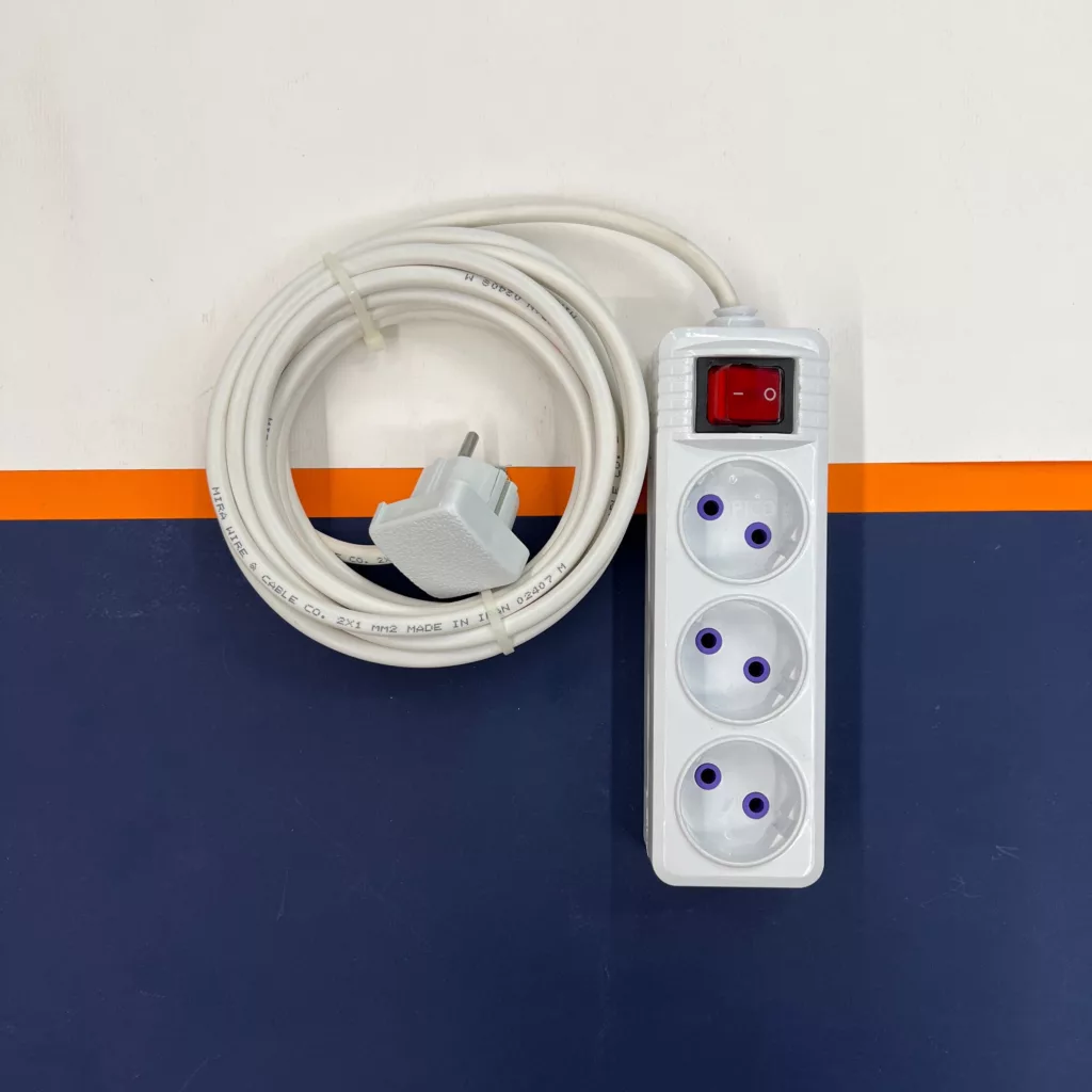 سه راهی برق پیکو مدل کلید دار کد 40M