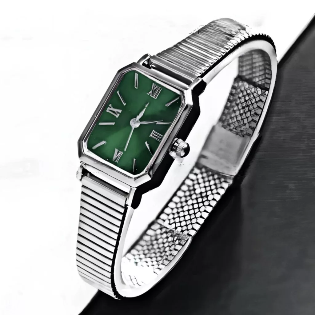 ساعت مچی عقربه‌ای کوارتز زنانه مدل کلاسیک بند ریلی طرح یونانی کد 100