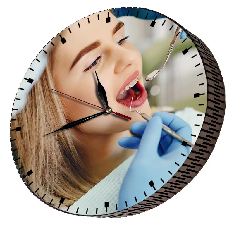 ساعت دیواری مدل دندانپزشک