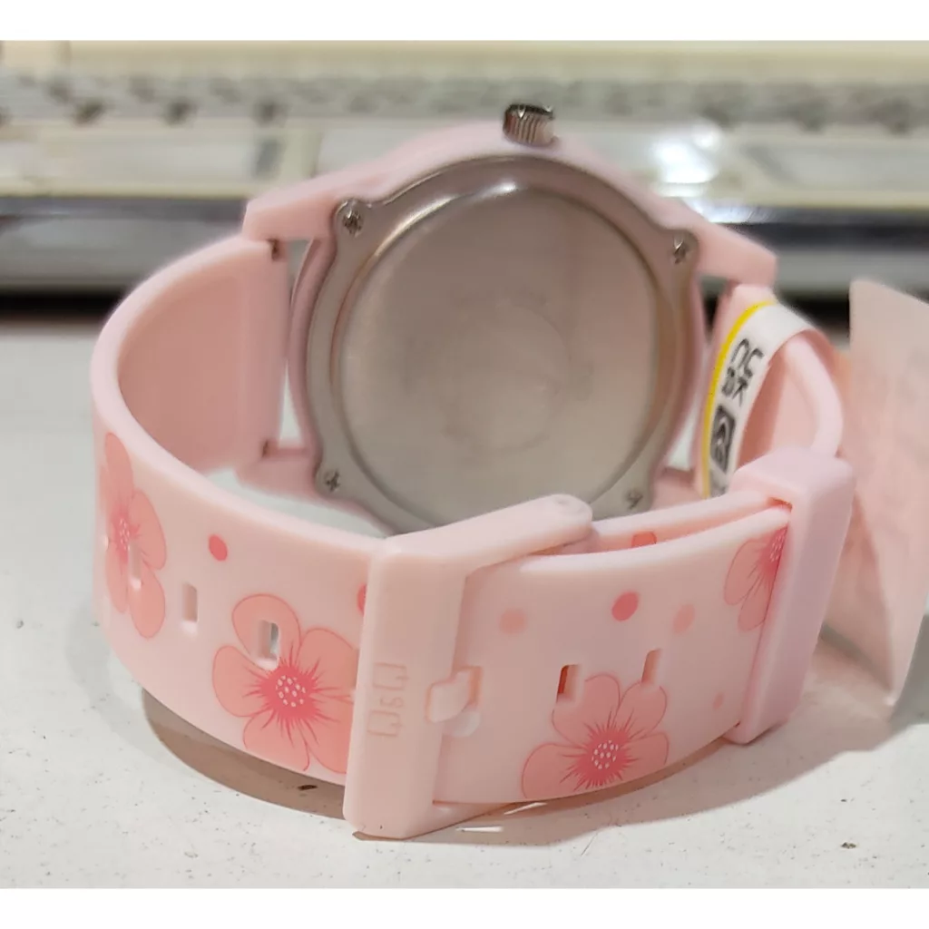 ساعت مچی عقربه ای زنانه کیو اند کیو مدل V08A-004VY