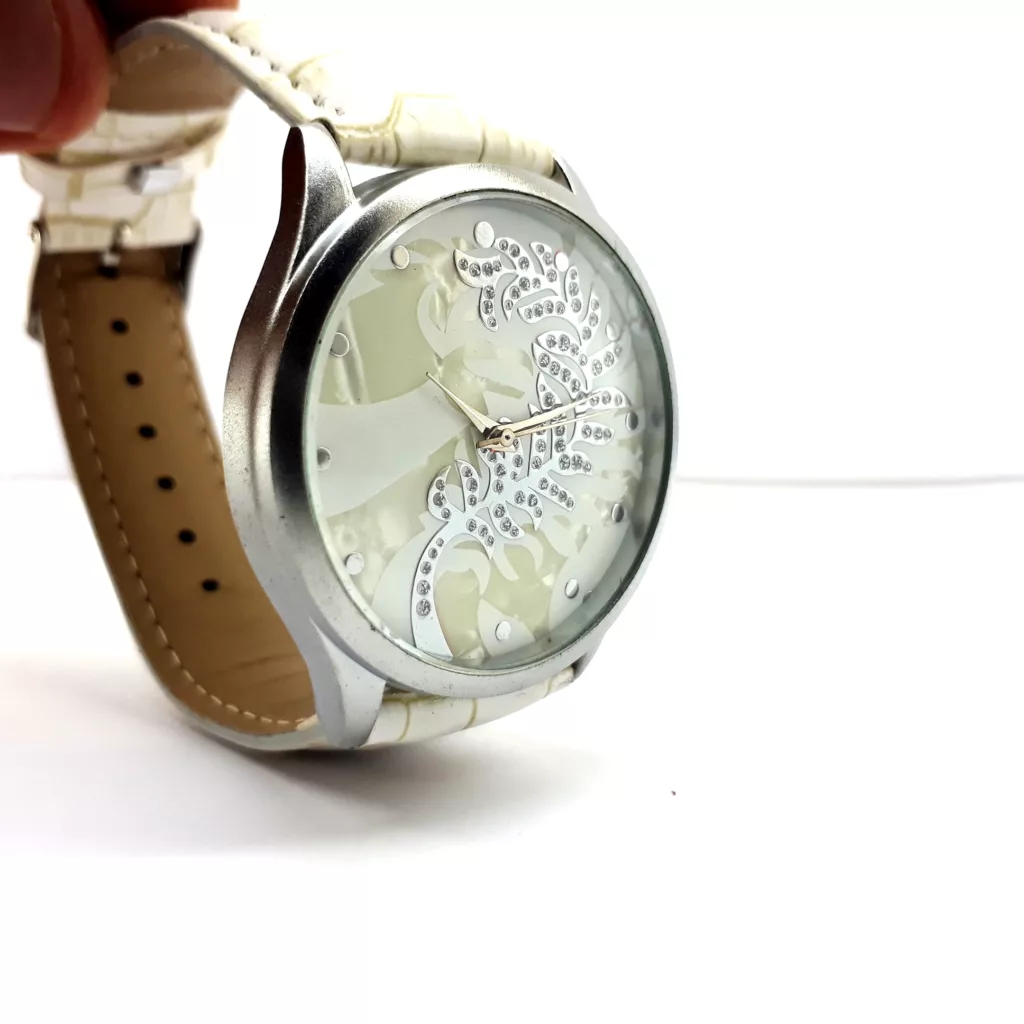 ساعت مچی عقربه ای مدل گلبرگ کد NOE11