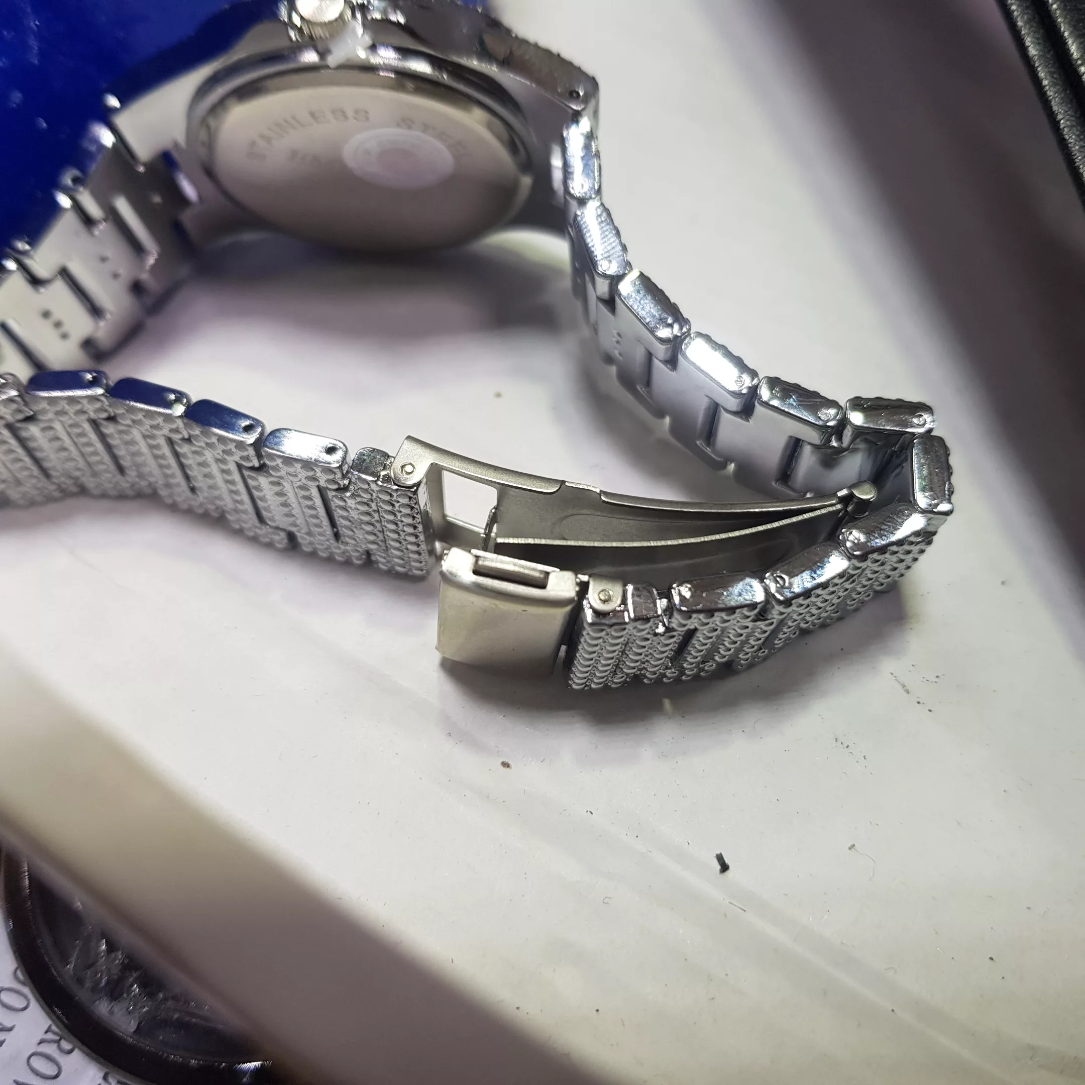 ساعت مچی عقربه ای زنانه مدل فول نگین کد 06