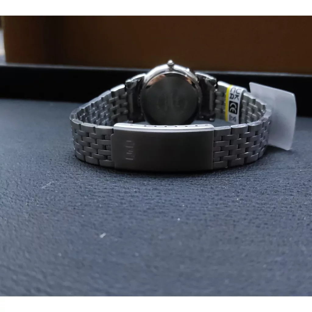 ساعت مچی عقربه ای زنانه کوارتز کیو اند کیو مدل C63A-002PY