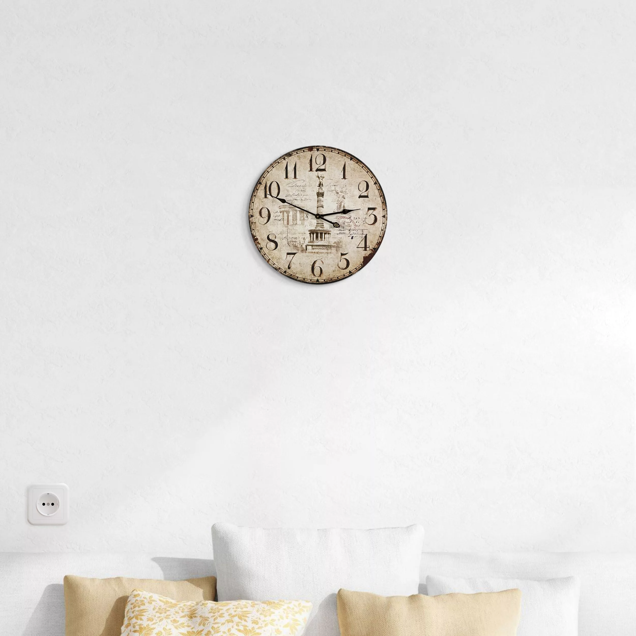 ساعت دیواری پرسناژ مدل C43