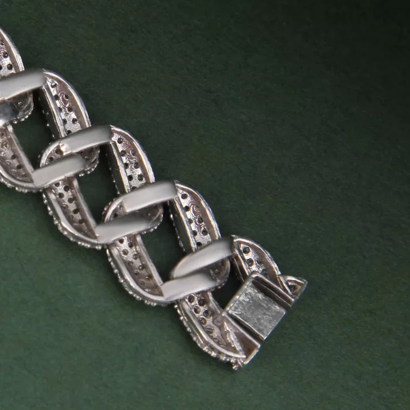 ساعت مچی عقربه‌ای زنانه مدل نقره کارتیه اچ دی کد 00028