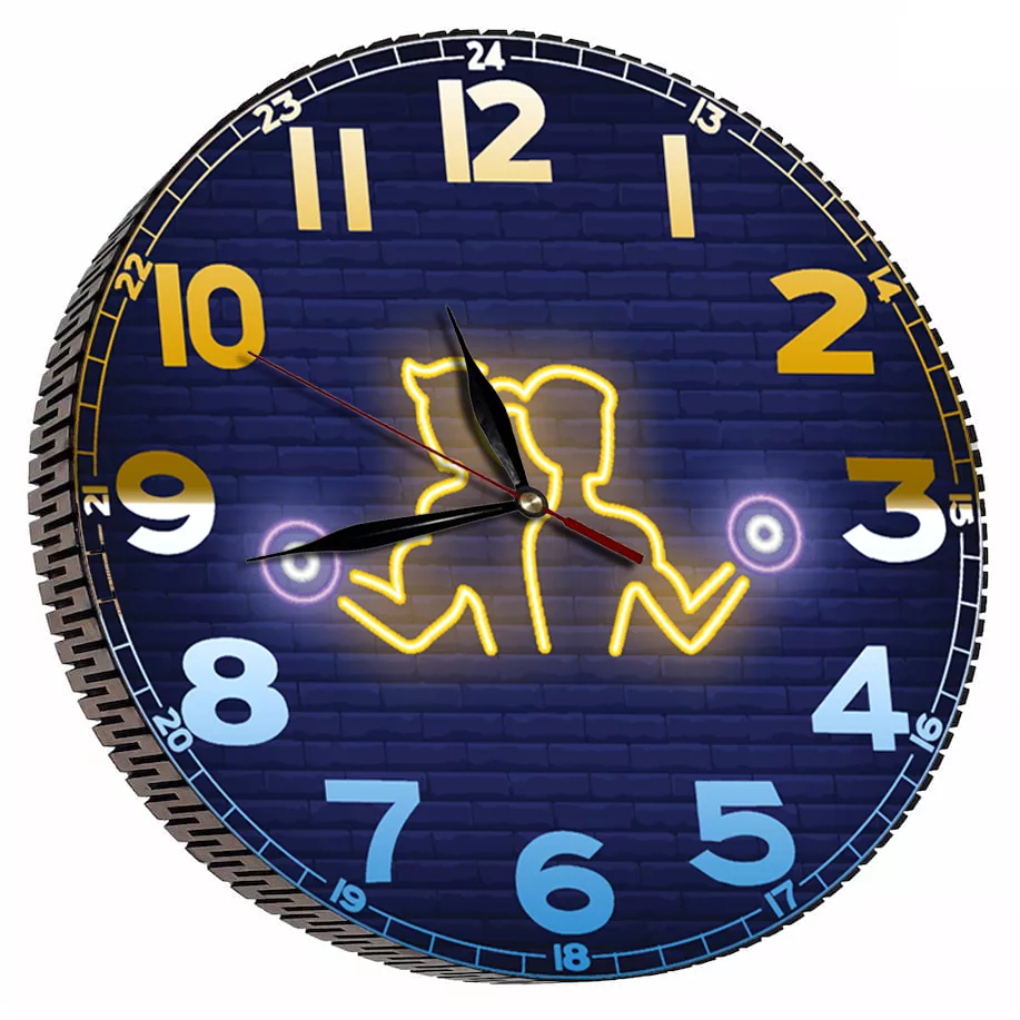 ساعت دیواری مدل سالن بدنسازی