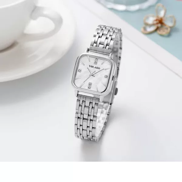 ساعت مچی عقربه ای زنانه یولاکو مدل کوارتز کد y-n01