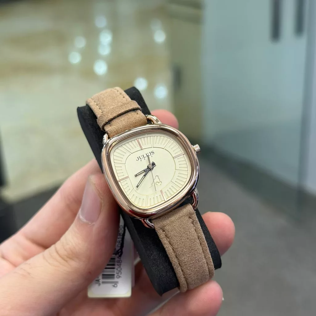 ساعت مچی عقربه‌ای کوارتز زنانه جولیوس مدل 1436b