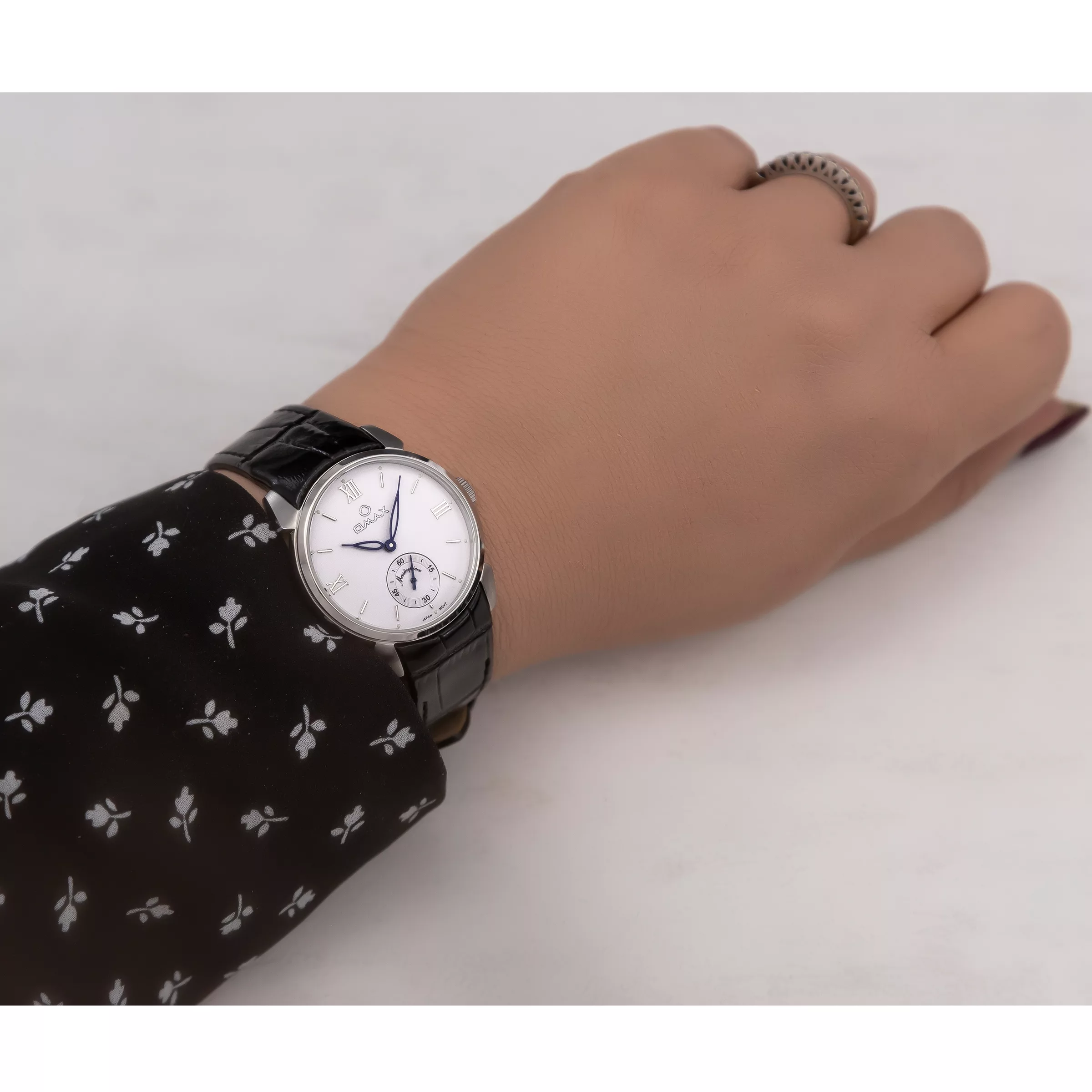 ساعت مچی عقربه ای زنانه اوماکس مدل ML05P62IO