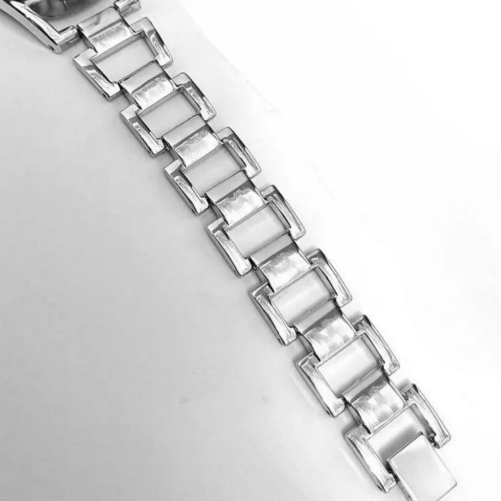 ساعت مچی عقربه‌ای کوارتز زنانه مدل مینیمال بند زنجیری دستبندی کد HO4