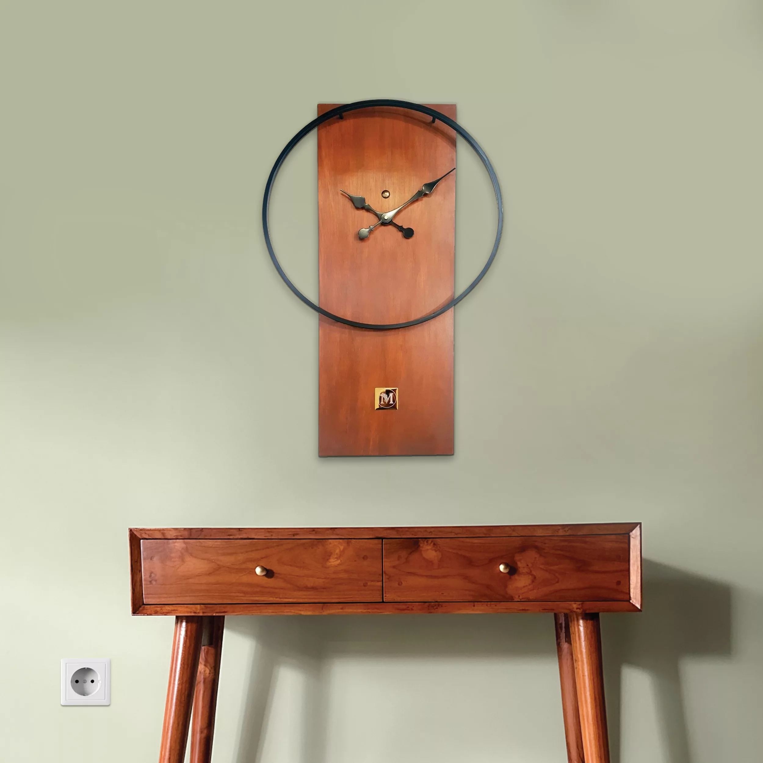 ساعت دیواری مدل 1010 ساعت دیواری مدل 1010