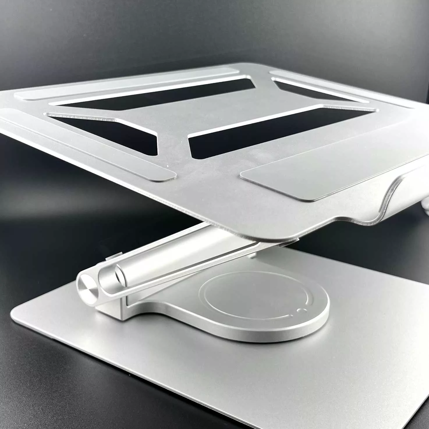 پایه نگهدارنده لپ تاپ مدل E13