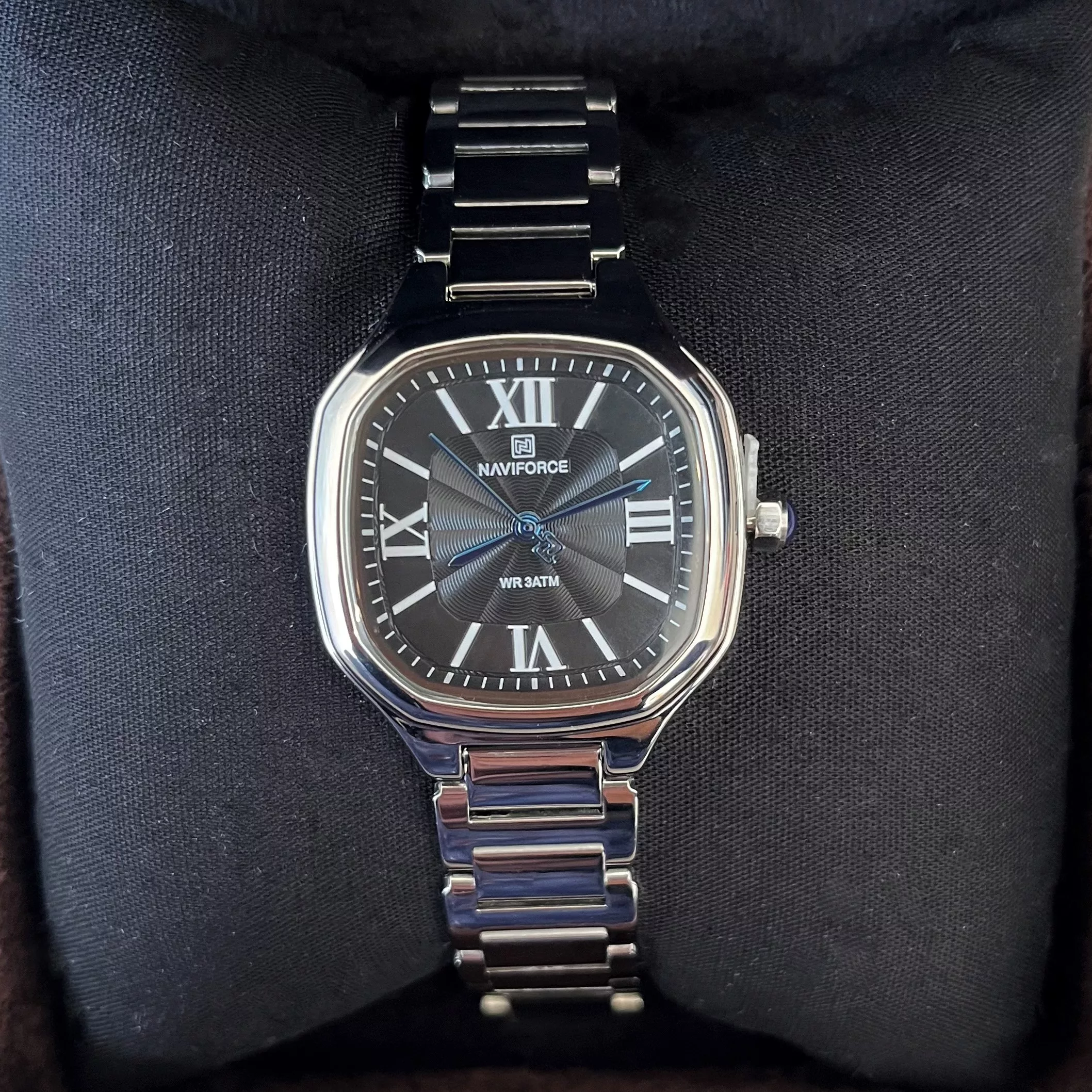 ساعت مچی عقربه ای زنانه نیوی فورس مدل NF5042 SBS