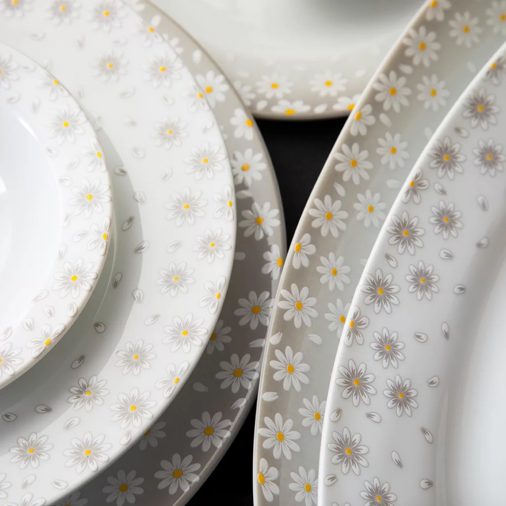 سرویس غذاخوری 28 پارچه چینی زرین ایران مدل ایتالیا اف کامومیلا درجه عالی