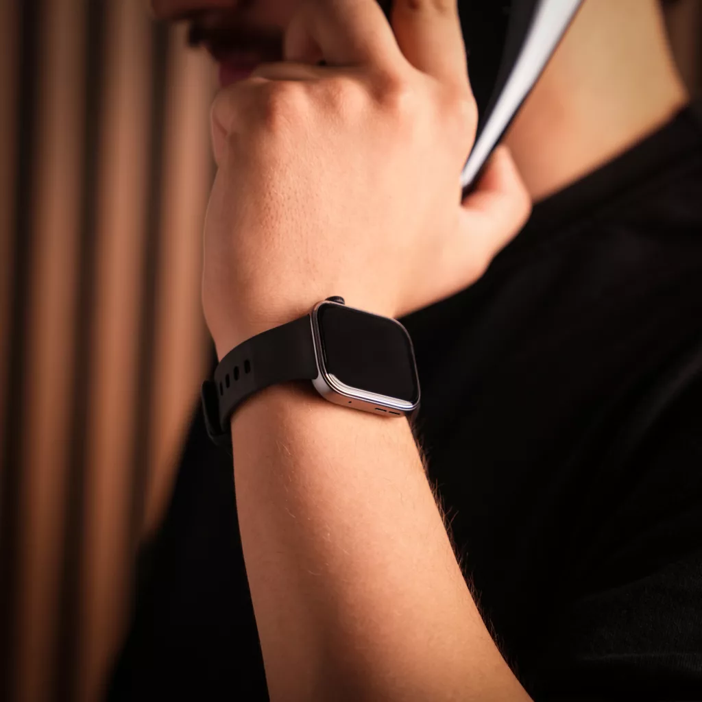 ساعت هوشمند 43 میلی متری هوآوی مدل WATCH FIT 4 با بند سیلیکونی