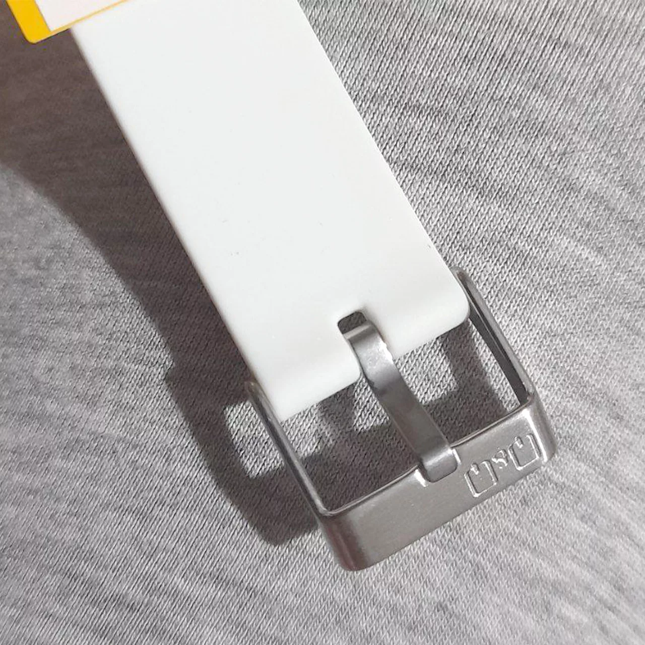 ساعت مچی عقربه ای کیو اند کیو مدل VR19j023y2