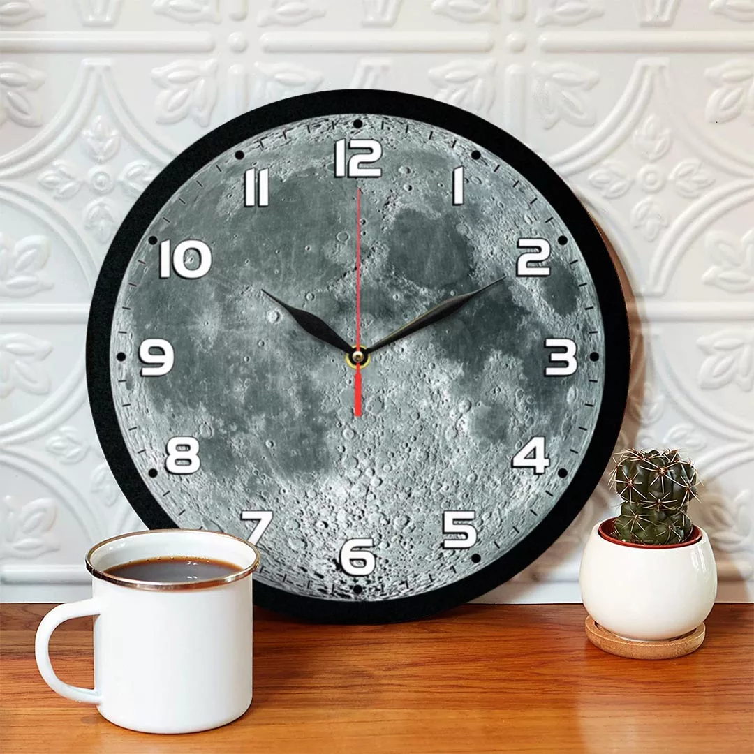 ساعت دیواری طرح ماه کد 1156